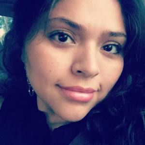 Meet your Posher, Estela